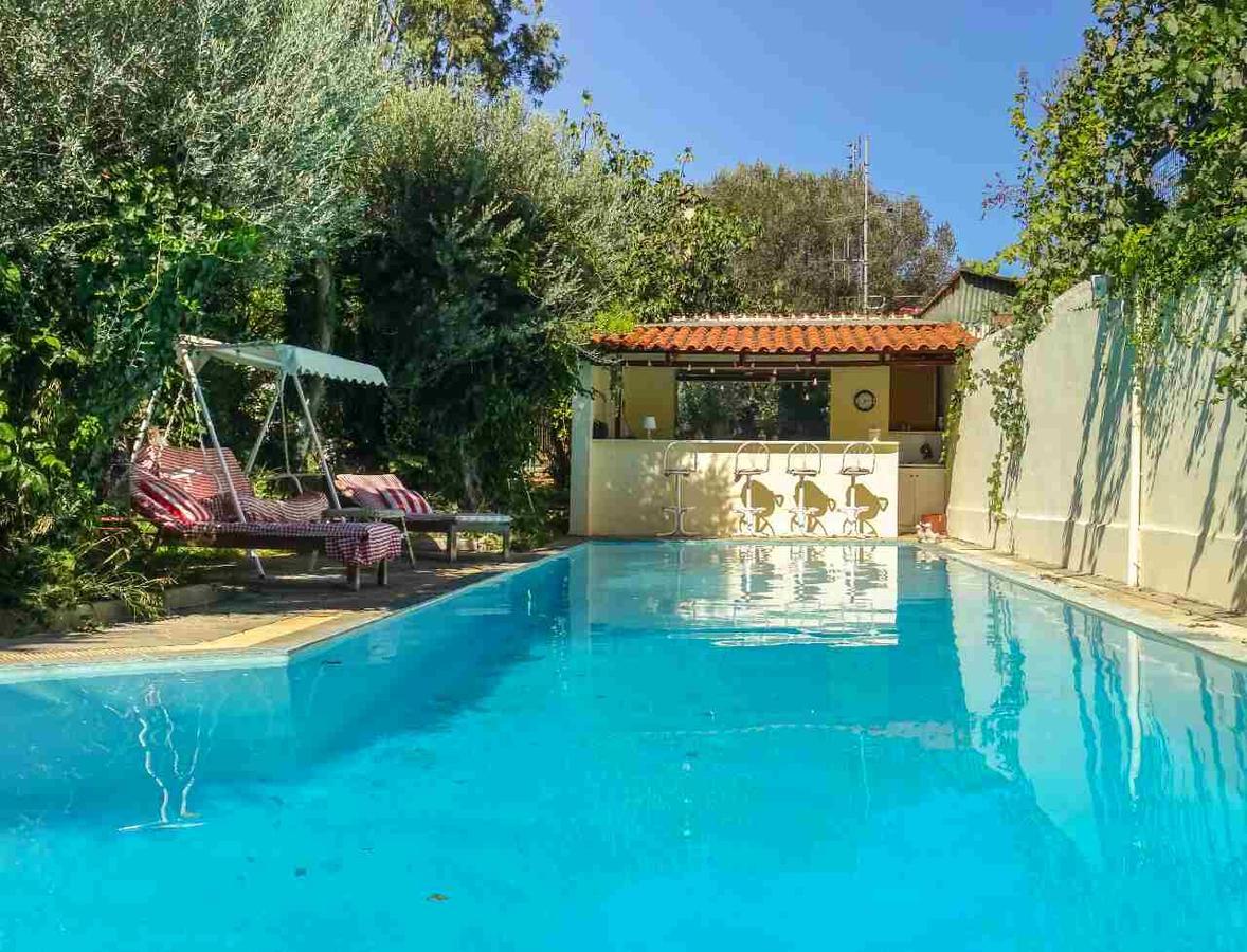 St. Thomas Bed And Breakfast Paiania Экстерьер фото